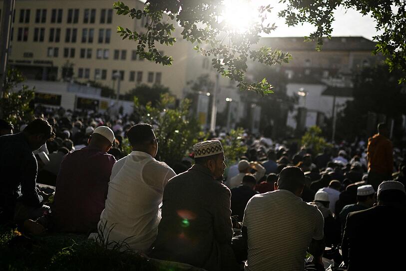 Muslime feiern Ende des Ramadan