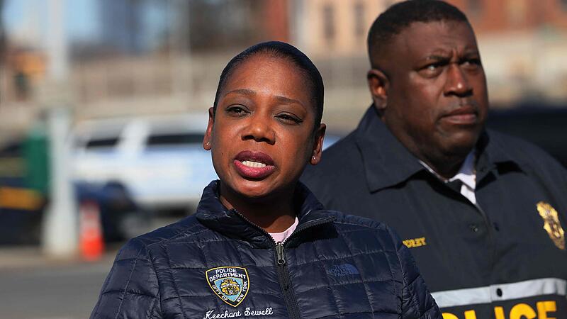 Fire brigade and police: In New York, two women are in charge