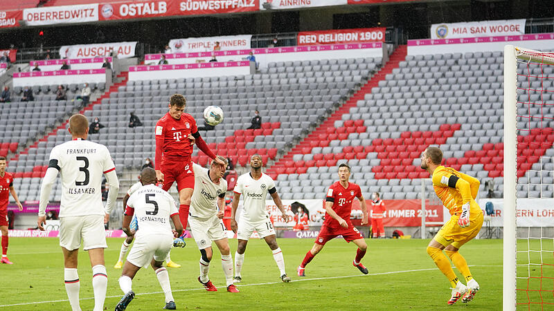SOCCER - 1. DFL, Bayern vs Frankfurt