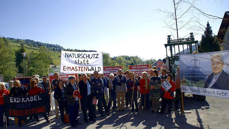 Heftiger Protest gegen geplante Freileitung