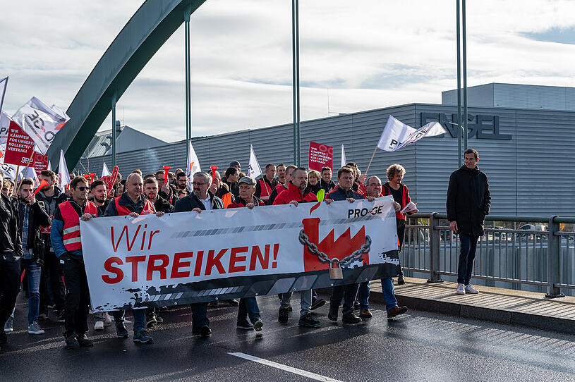Metaller-KV: Streik bei Maschinenbauer Engel in Schwertberg