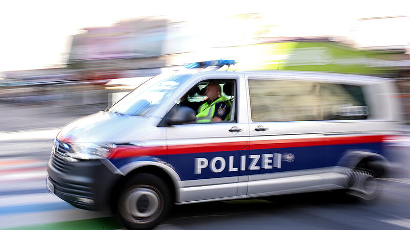 Linz: Burglar flees from the police at 120 km/h