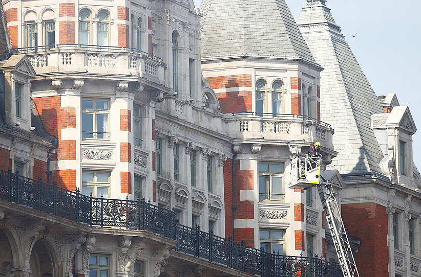 Großbrand in Londoner Luxushotel