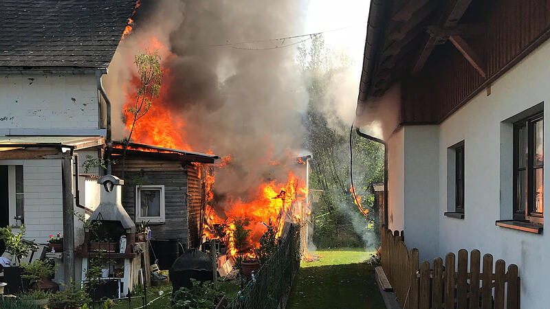 Feuerwehr rettete Siedlung vor einer Flammenhölle