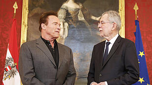 Hofburg-Wahl: Schwarzenegger für "Sascha"