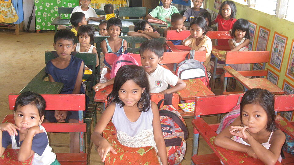 Philippinen-Pater "Lois": Er baut den Kindern Schulen