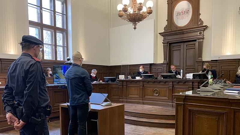 Palatschinke mit Hakenkreuz aus Schokosauce "präsentiert": Haftstrafe