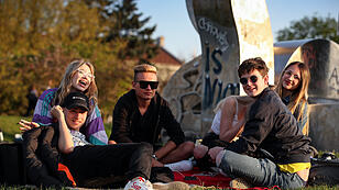 Studie: Oberösterreichs Jugend blickt mit Skepsis auf das kommende Jahr
