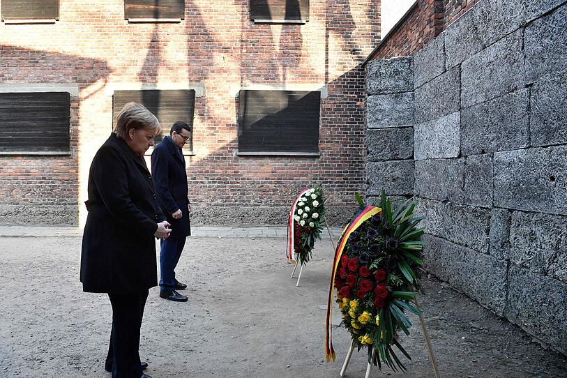 Merkel gedachte der Opfer von Auschwitz