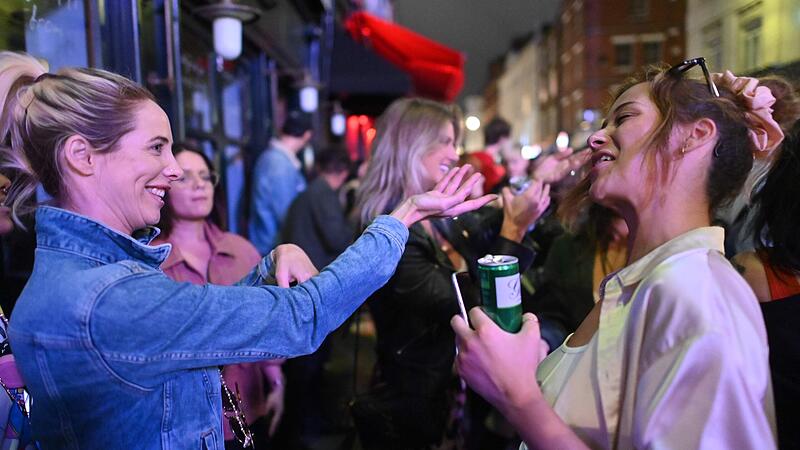 England beendete Durststrecke in Pubs: So feierten die Briten