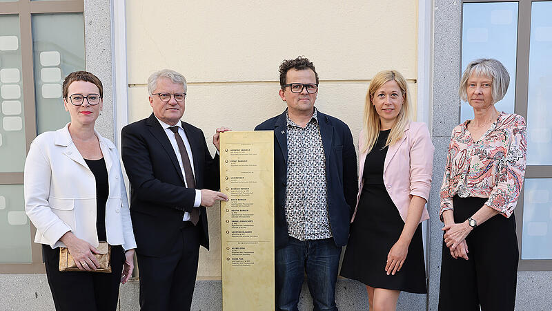 Five new steles commemorate Jewish Nazi victims from Linz
