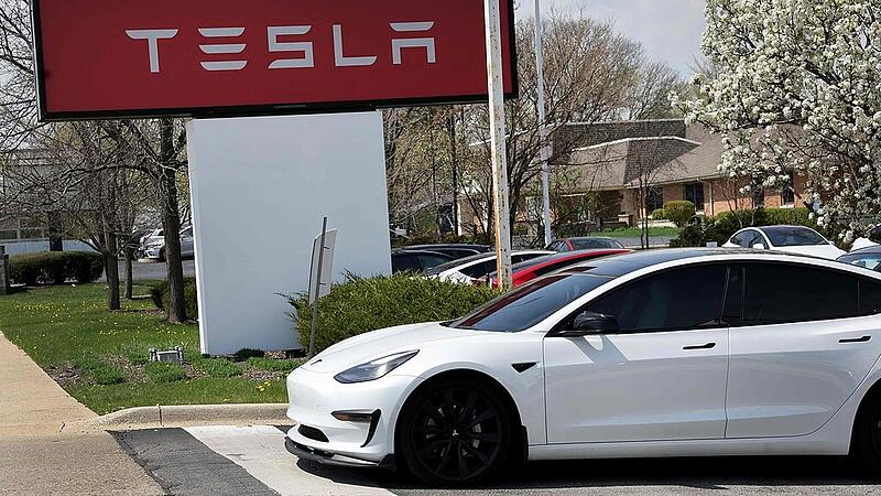 Data leak puts Tesla under pressure
