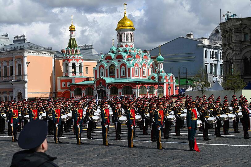 Russland feiert "Tag des Sieges" mit Militärparaden