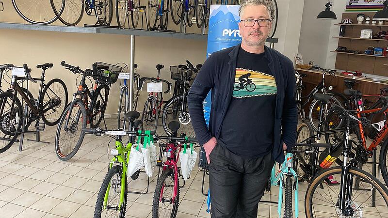 Hubert Kickinger: A hairdresser who now also sells and repairs bikes