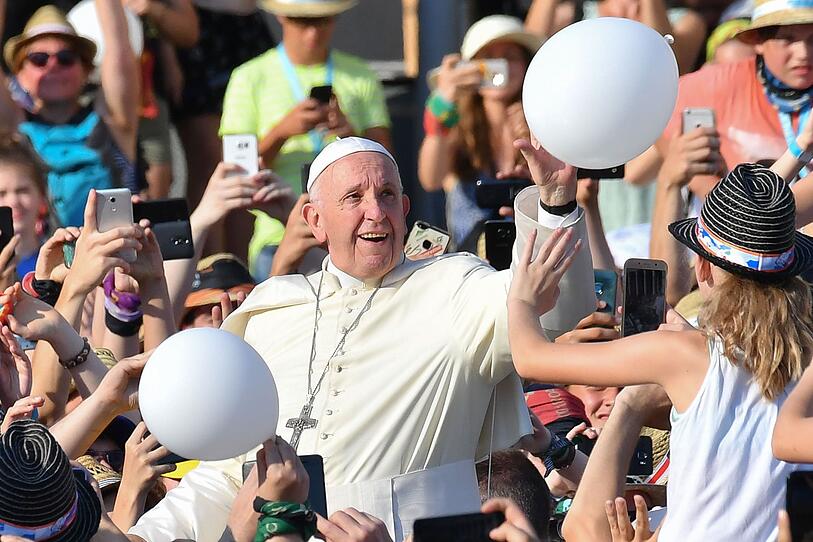 60.000 Ministranten besuchten den Papst