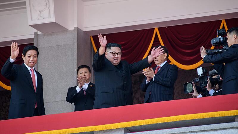 Militärparade zum 70. Gründungstag: Nordkorea feierte ohne Provokationen