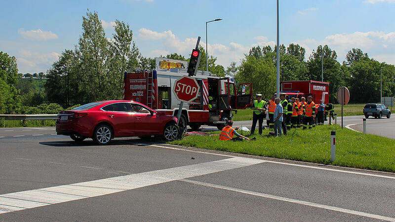 Verkehrsunfall mit Feuerwehrauto in Asten