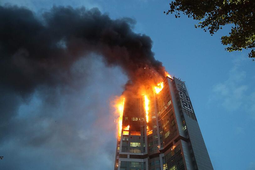 Hochhaus in Südkorea stand in Flammen