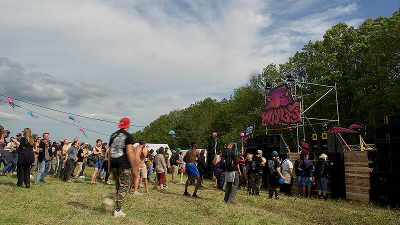 Illegal techno festival drew 10,000 people to small village