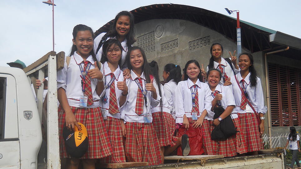 Philippinen-Pater "Lois": Er baut den Kindern Schulen