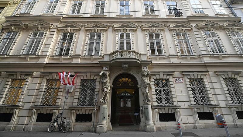 Vienna Stock Exchange falls massively: ATX loses 5.0%, banks under pressure