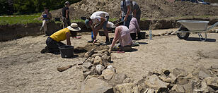 Auf einer Wiese in St. Georgen sind Archäologen den Römern auf der Spur