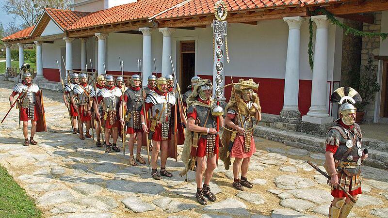 Zweitägiges Fest "Brot und Spiele": Römische Legionäre erobern Ovilava