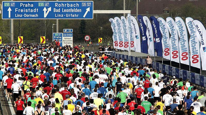 Linz erlebt einen Rekord-Marathon: Mehr als 17.000 Menschen laufen mit
