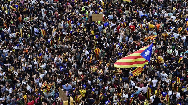 Katalonien: Zehntausende gegen die Polizeigewalt