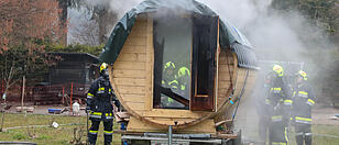 "Sauna-Holzfass" begann zu brennen