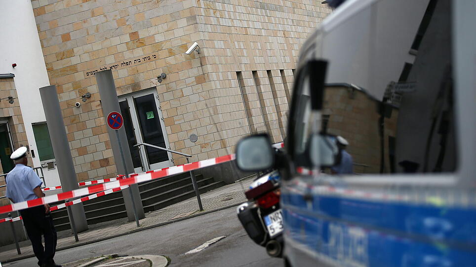 Incendiary device attack on synagogue in Wuppertal