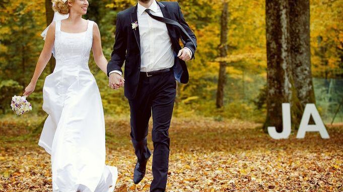 Herbst der "Ja-Sager": Warum der Oktober für Hochzeiten beliebter wird