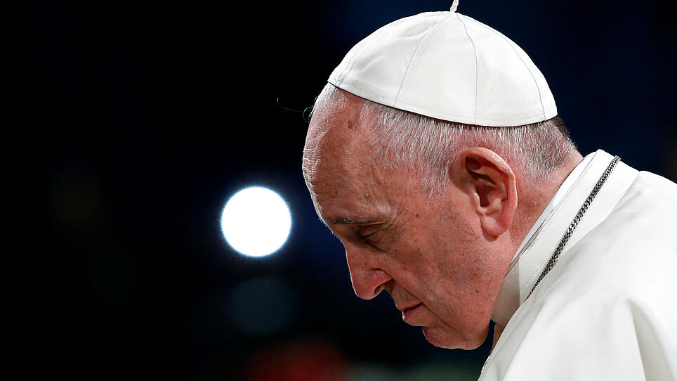Papst prüft Einsatz von verheirateten Priestern