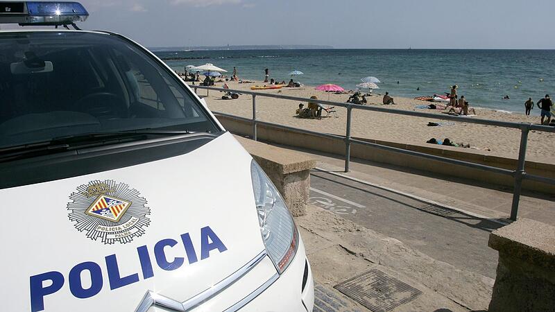Austrian died after falling from balcony on Mallorca