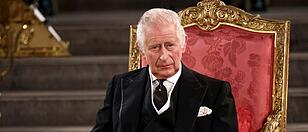 Ist Charles wirklich ein "verwöhnter" Monarch?