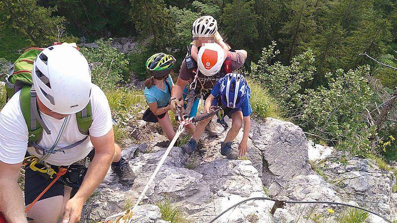 Gegen alle Regeln: Familie geriet am Attersee-Klettersteig in höchste Not