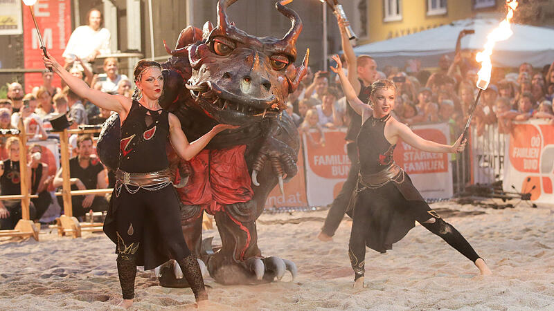 Lanzen, Drachen, Leierspiel: Ritterfest gestürmt