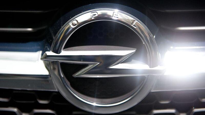 Daimler überholt Audi, und beide liefern Rekorde