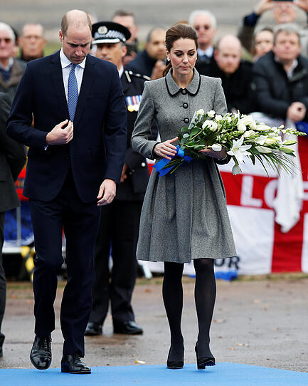 William &amp; Kate: Gedenkbesuch in Leicester