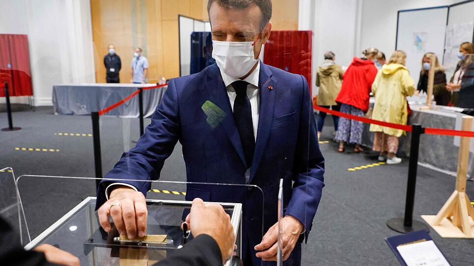 FRANCE-POLITICS-ELECTIONS-REGIONS-MACRON