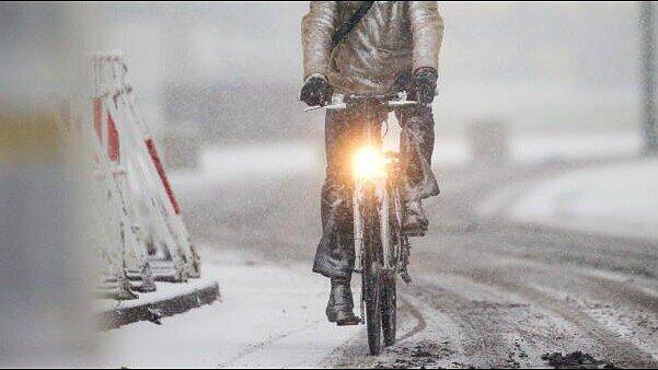 Winter Schnee Radfahrer