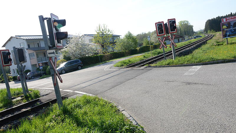 Bahnunfall in Aurolzmünster: Was macht diese Kreuzung so gefährlich?