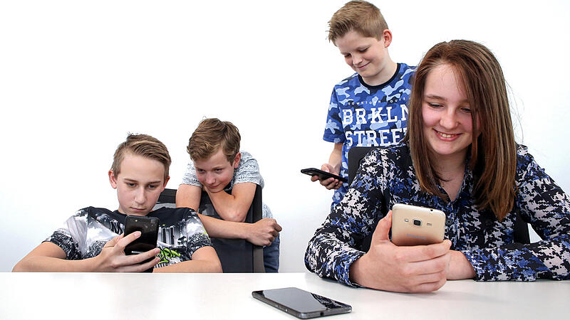 Brauchen Schüler ein Handy im Unterricht?