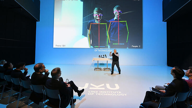 Premiere in Österreich: JKU führt Studium der Künstlichen Intelligenz ein