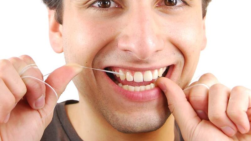 Zahnpflege: Frauen sind fleißig, Männer eher faul