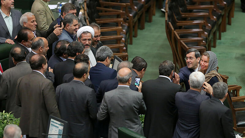 Irans Politiker und das "Selfie der Schande"