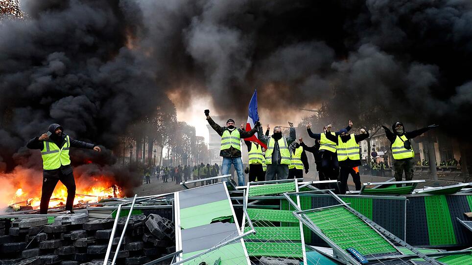 Paris: Gewalt bei Protesten der "Gelbwesten"