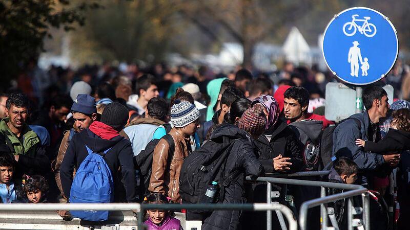 Ein Jahr Flüchtlingskrise: "Erste Herausforderung ist bewältigt"