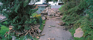 Felssturz: Häuser knapp verschont