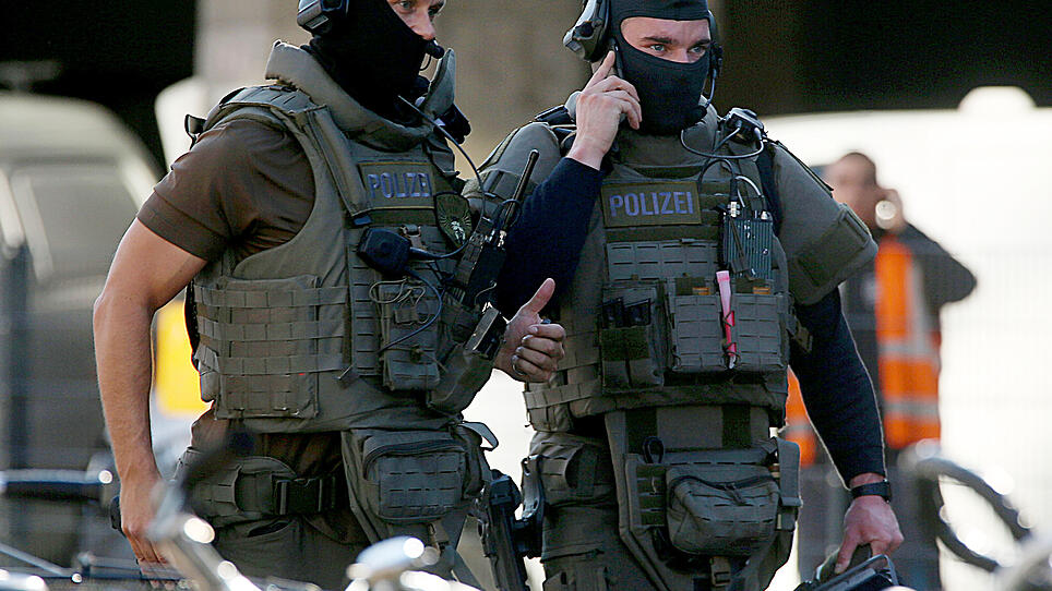 Polizei überwältigte den Geiselnehmer in Köln